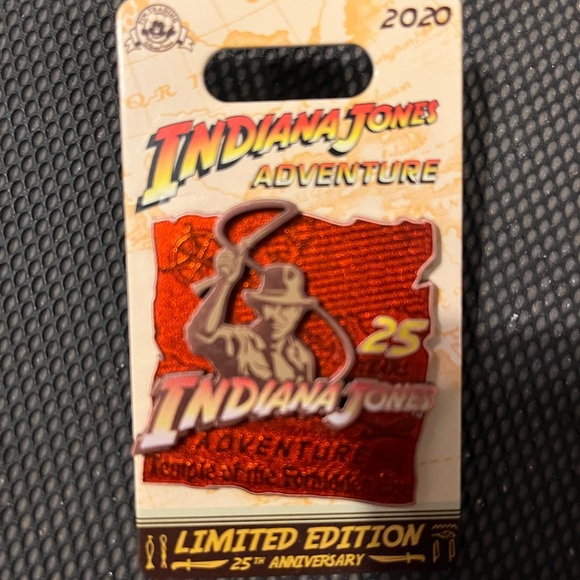 Disney Indiana Jones Adventure 25 Years Pin. LE - Picture 1 of 2